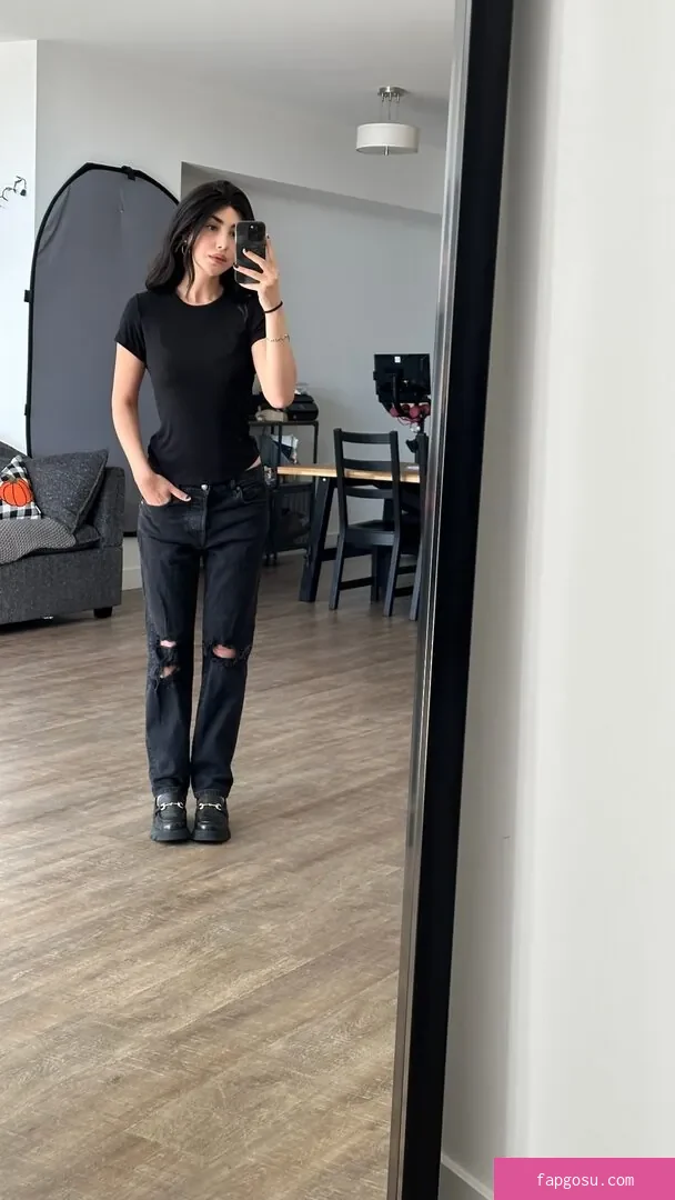 Alexa Mansour