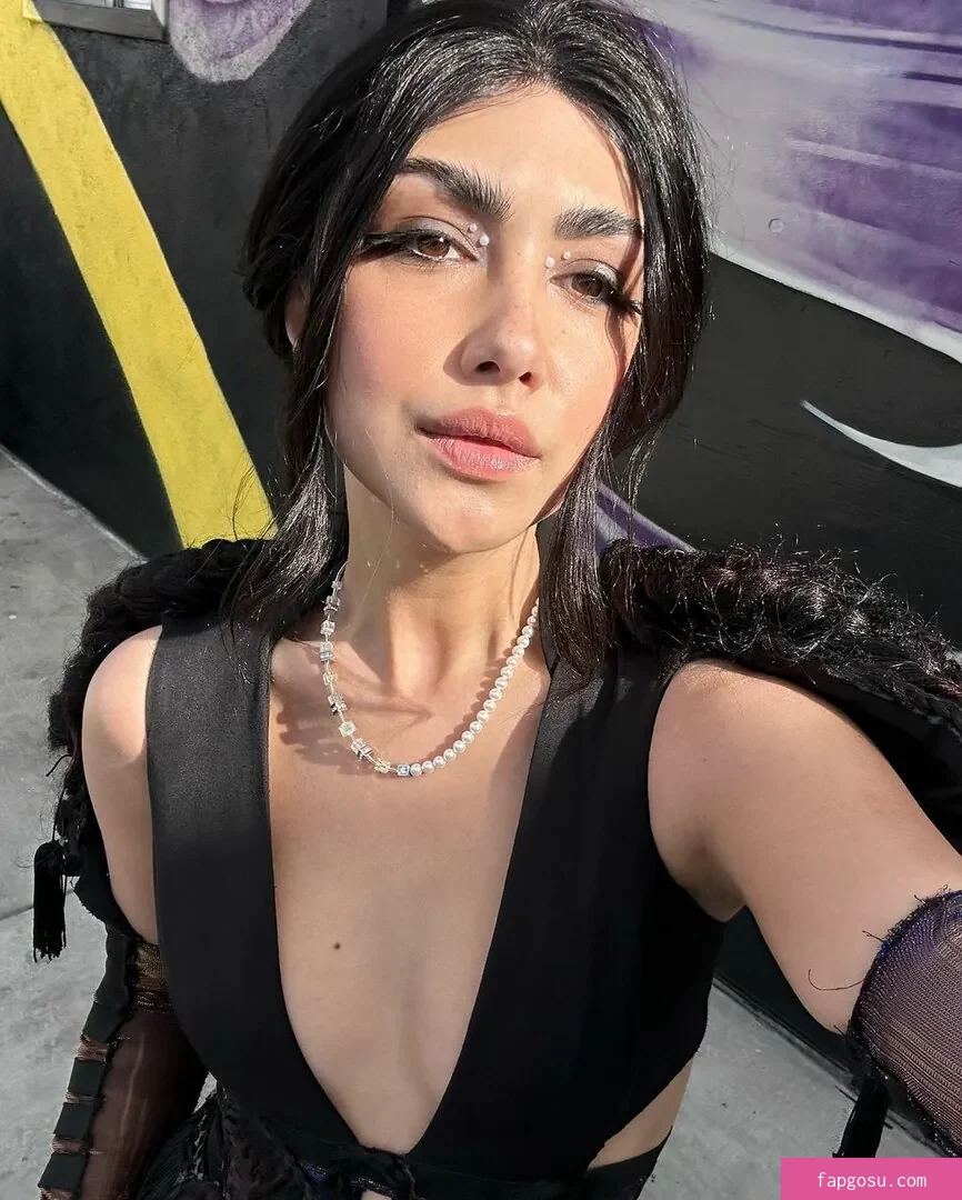 Alexa Mansour