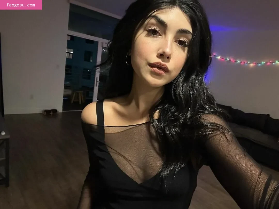 Alexa Mansour