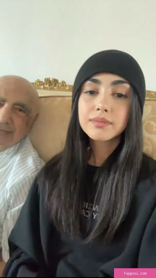 Alexa Mansour