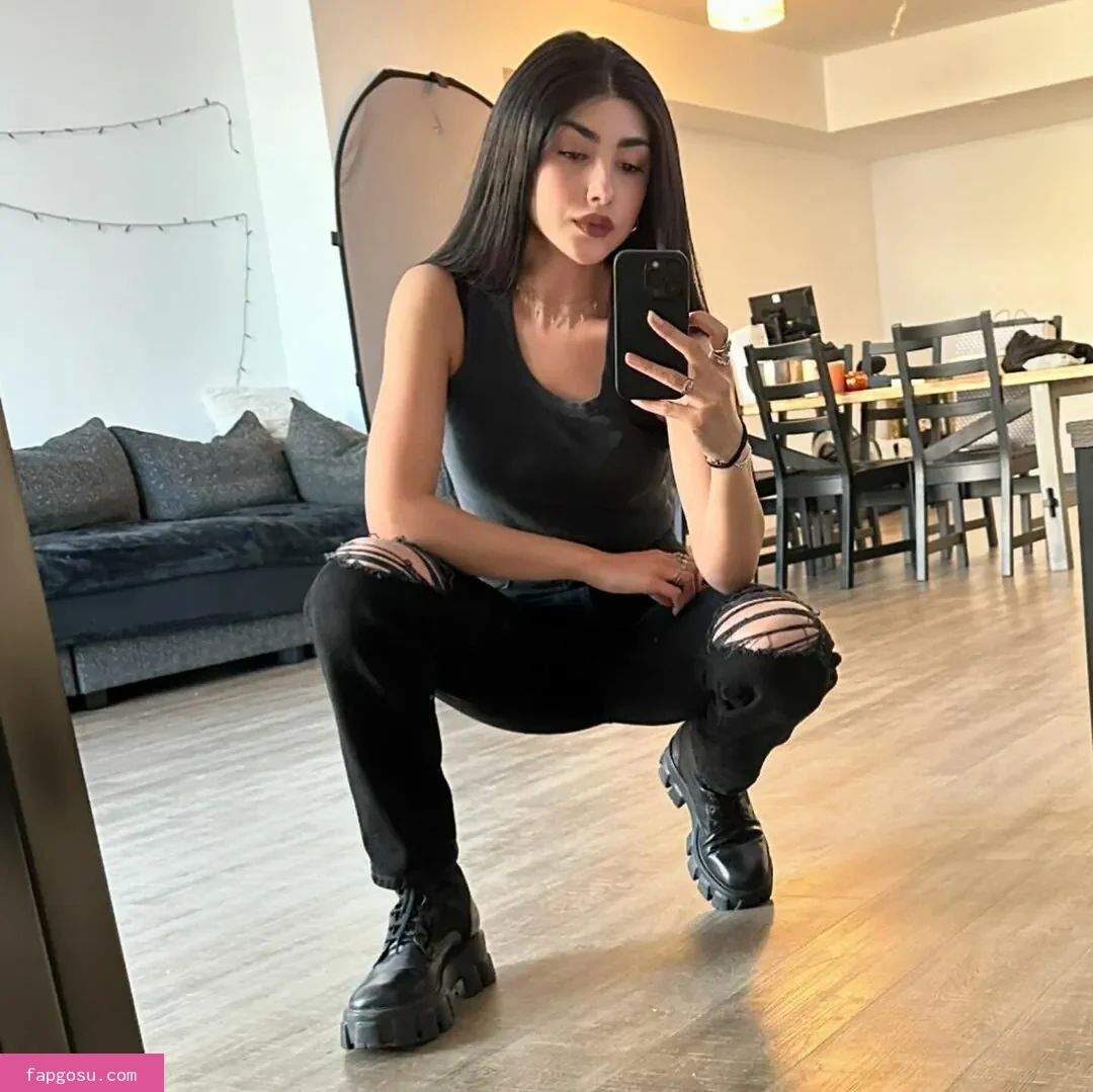 Alexa Mansour