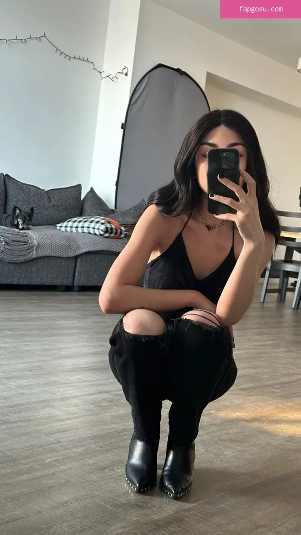 Alexa Mansour