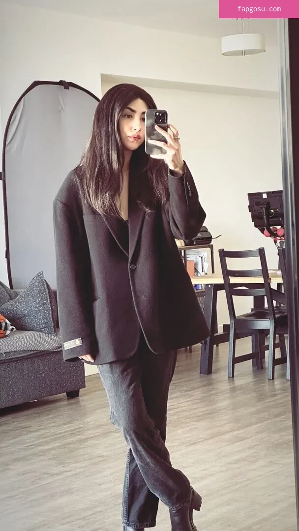 Alexa Mansour