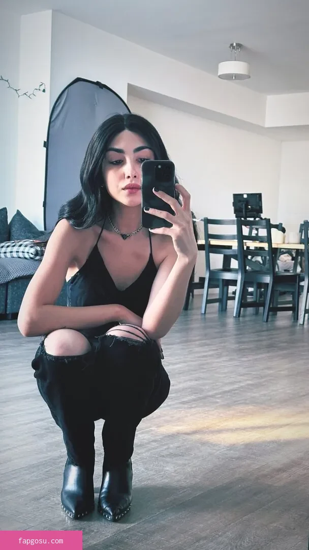Alexa Mansour