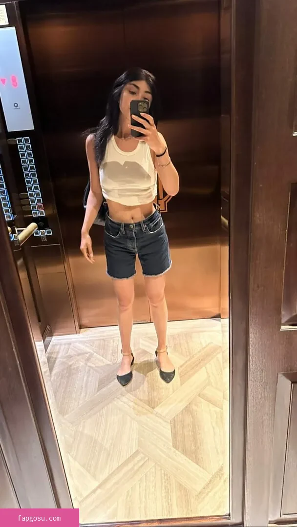Alexa Mansour