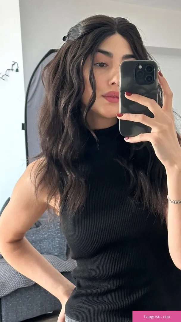 Alexa Mansour