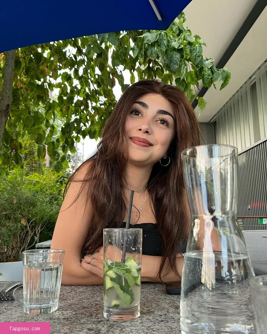 Alexa Mansour