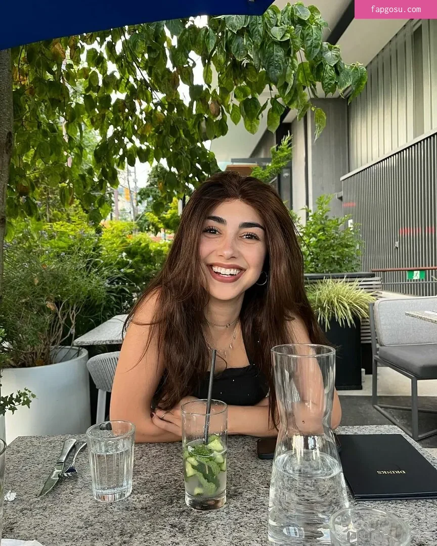 Alexa Mansour
