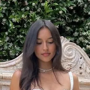 Alexandra Malena Saint Mleux