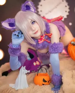 ASMR Mako content