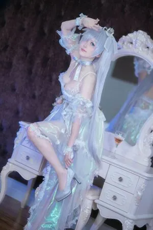 ASMR Mako content