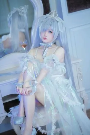 ASMR Mako content