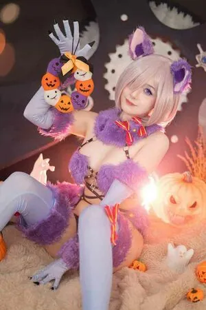 ASMR Mako content
