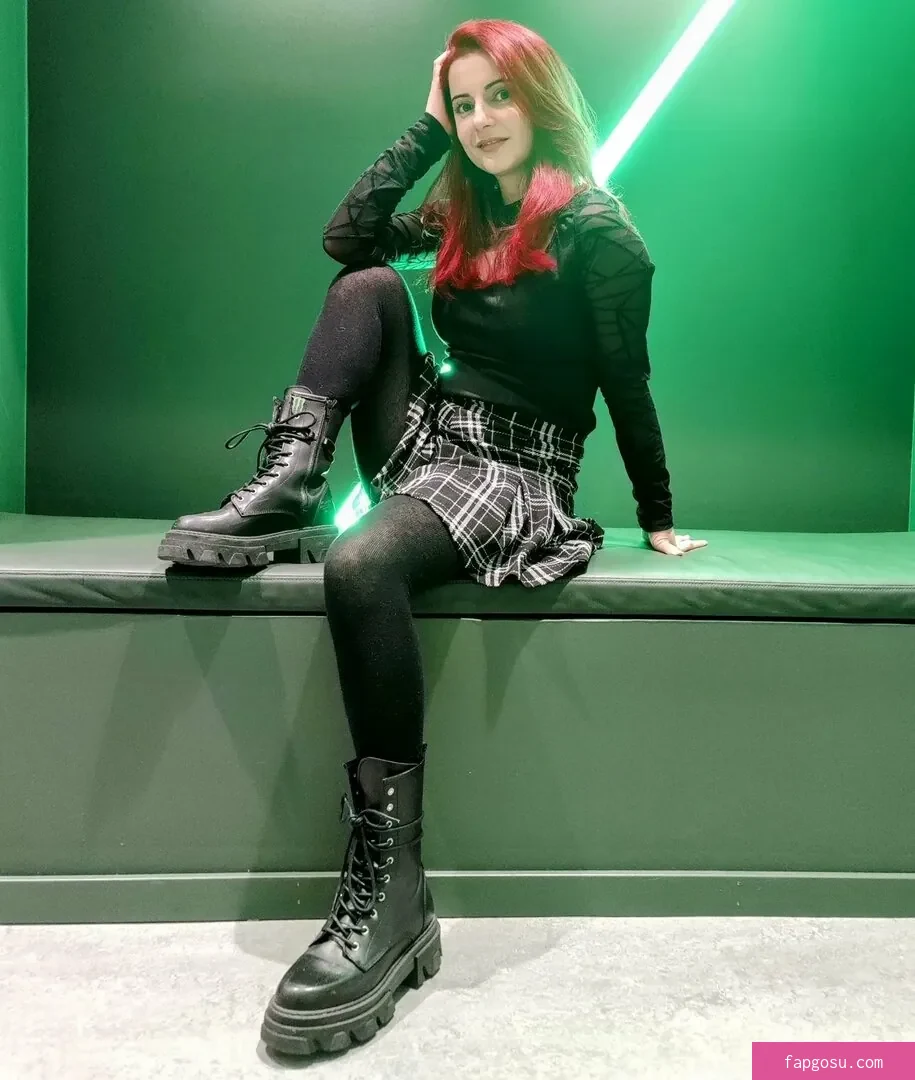 AnnieFuchsia