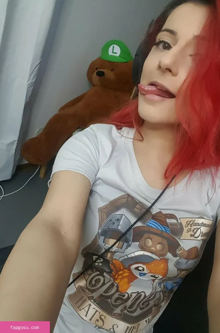 AnnieFuchsia