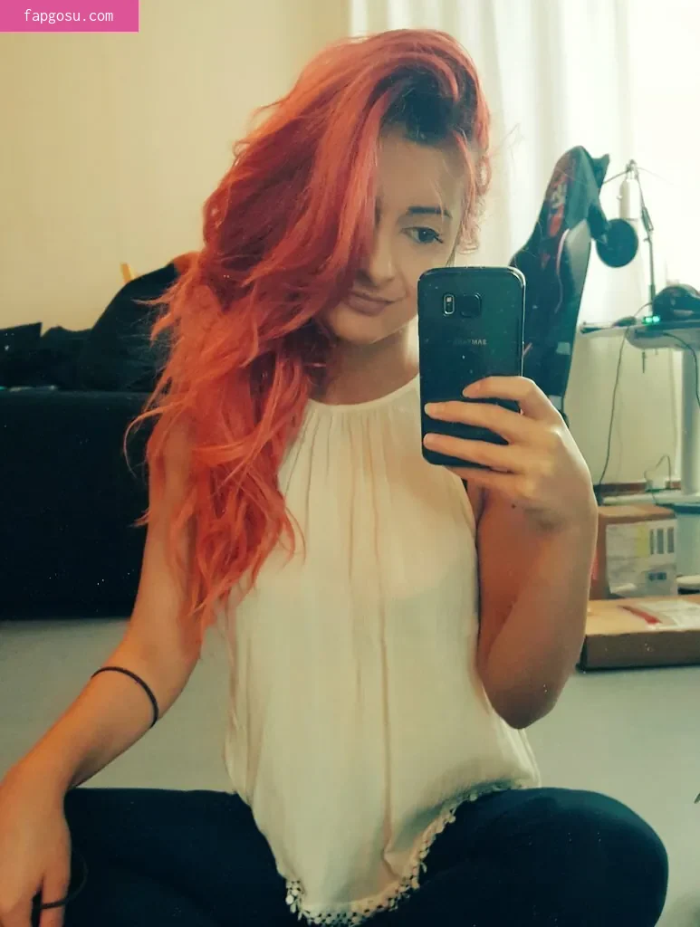 AnnieFuchsia