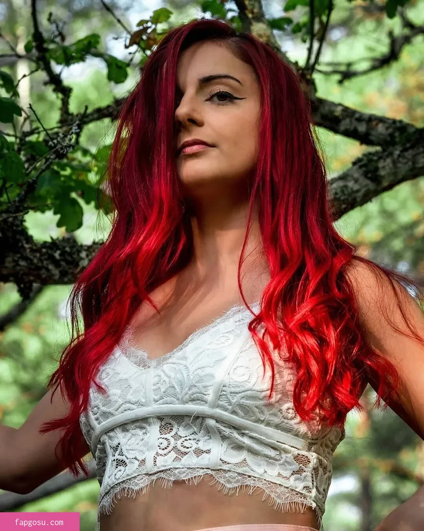 AnnieFuchsia