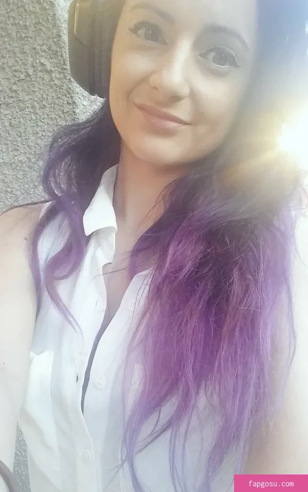 AnnieFuchsia