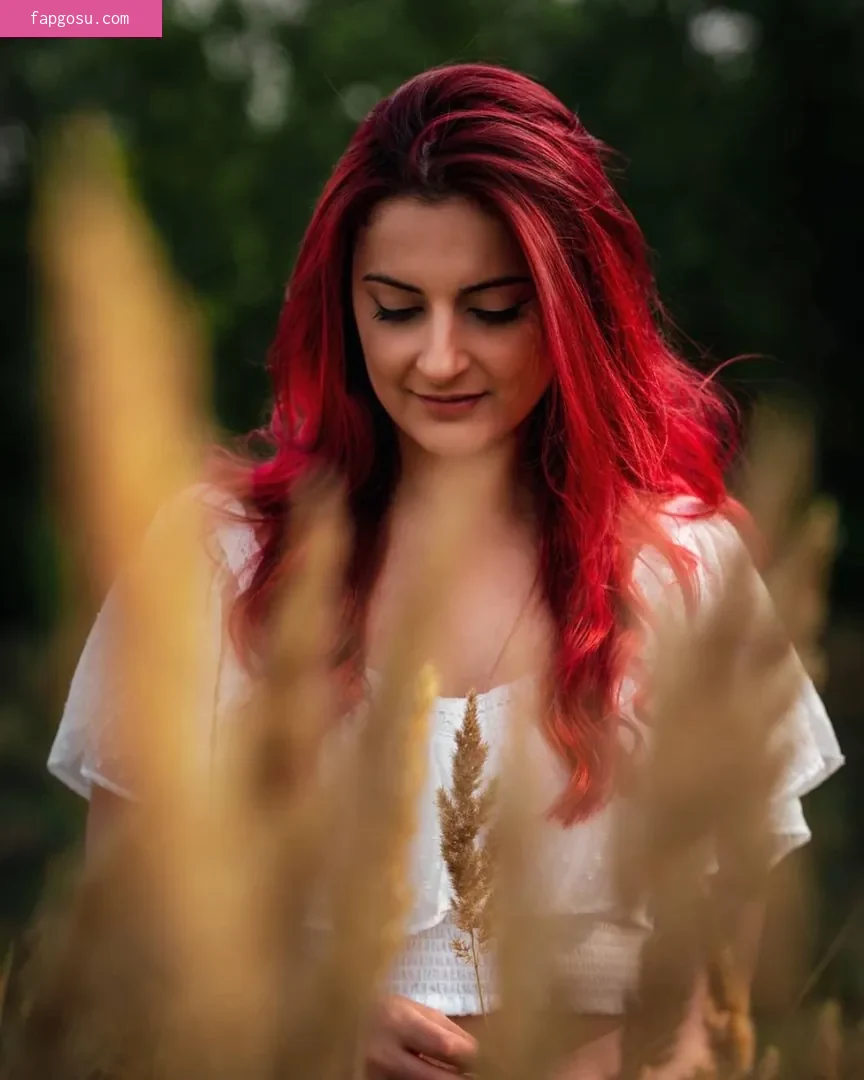 AnnieFuchsia