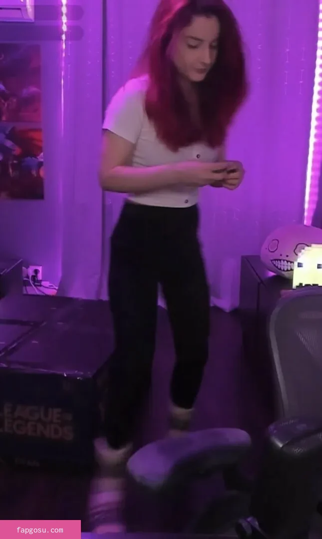 AnnieFuchsia
