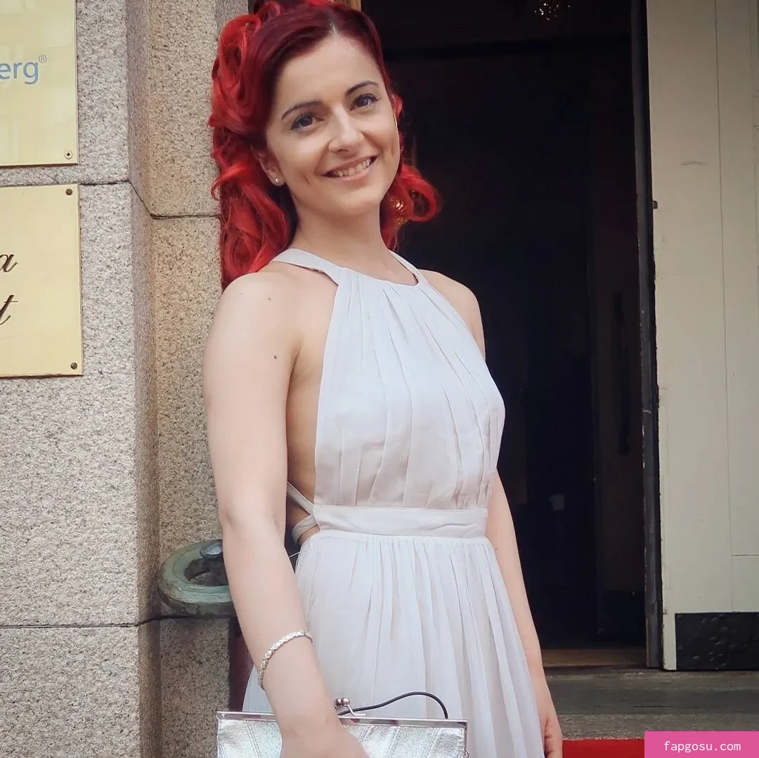 AnnieFuchsia