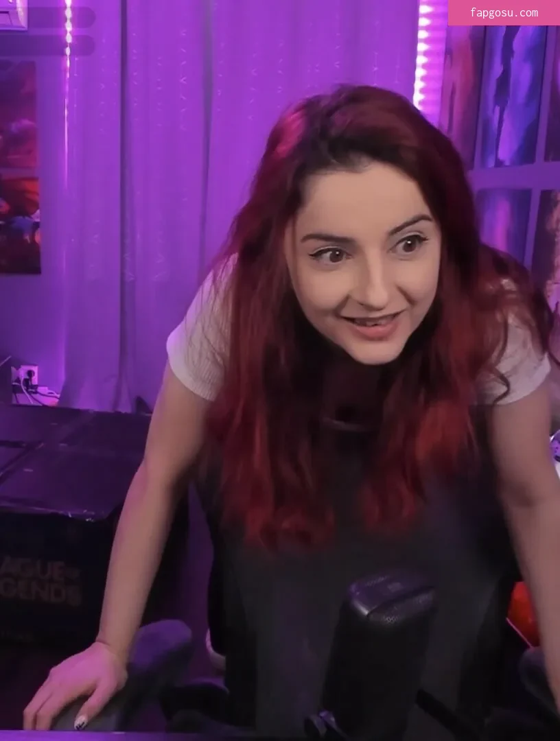 AnnieFuchsia