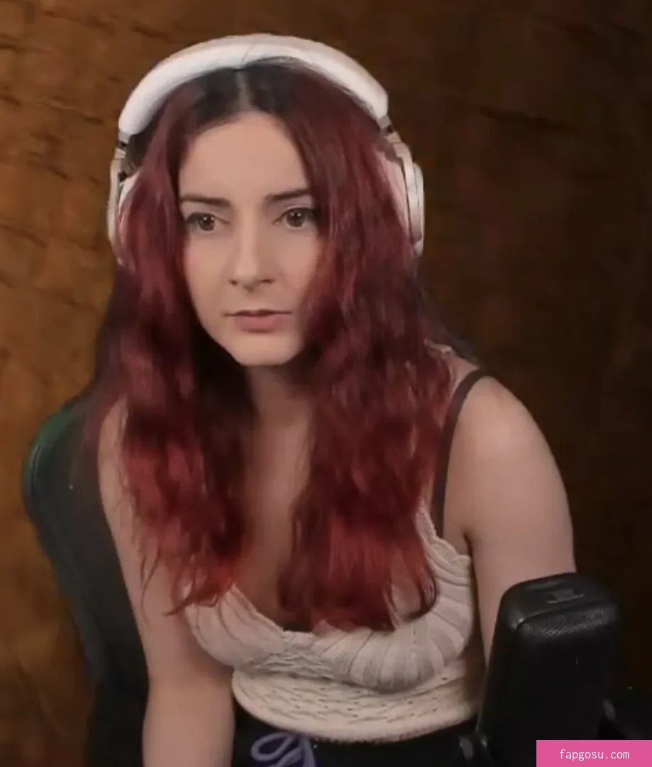 AnnieFuchsia