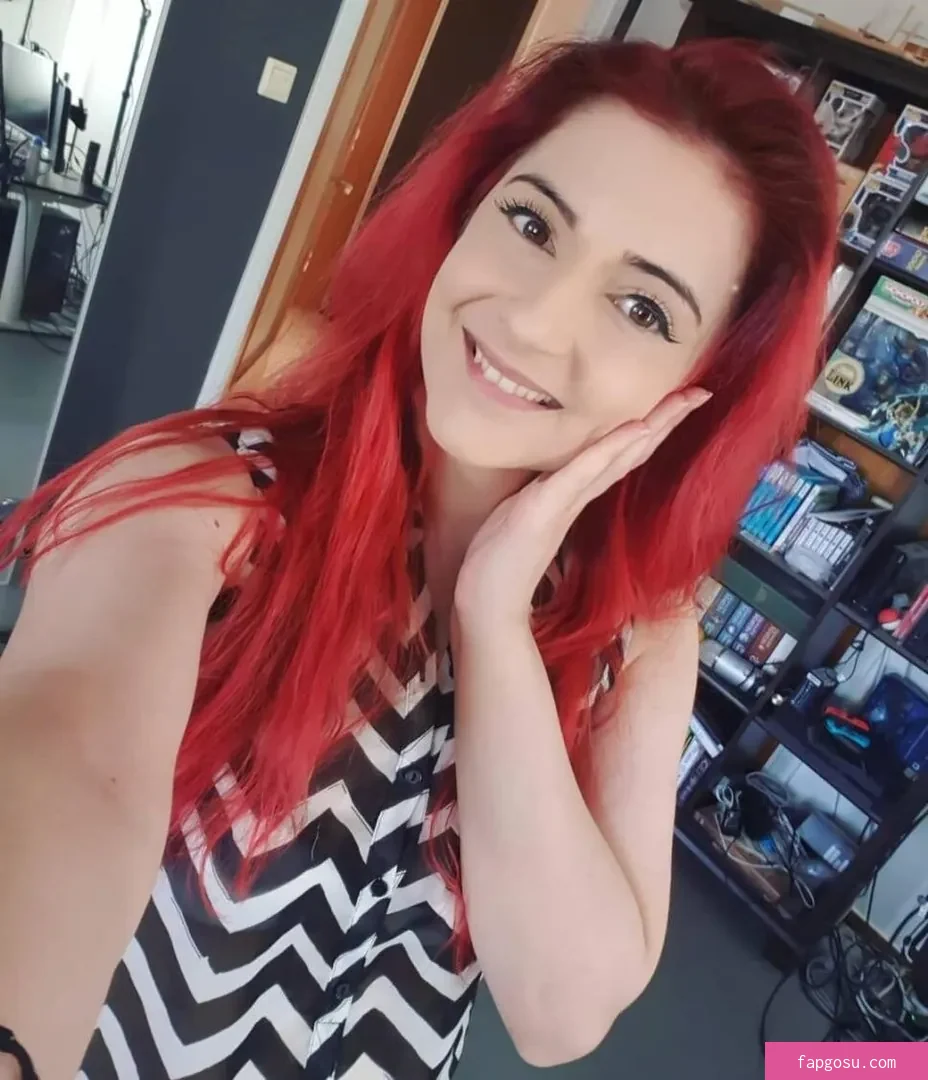 AnnieFuchsia