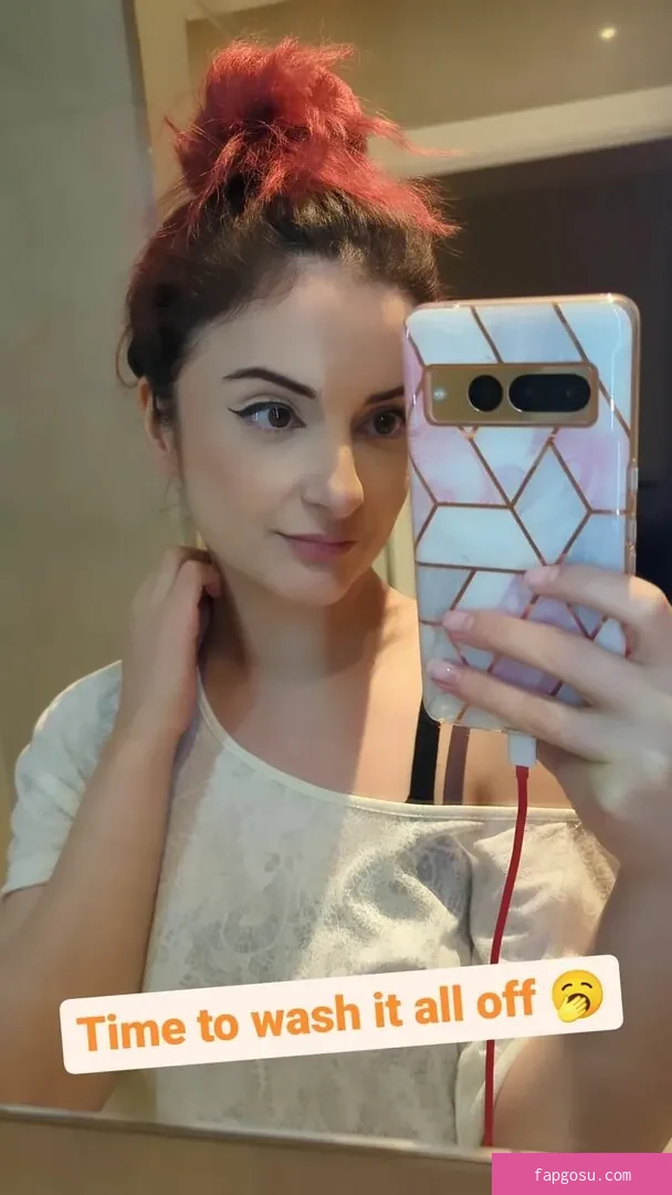AnnieFuchsia
