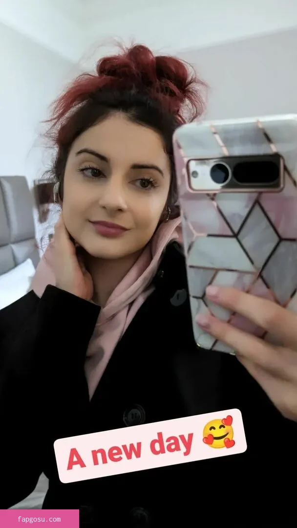 AnnieFuchsia