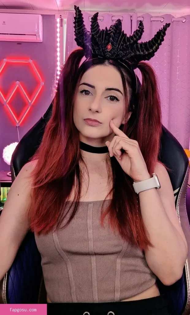 AnnieFuchsia