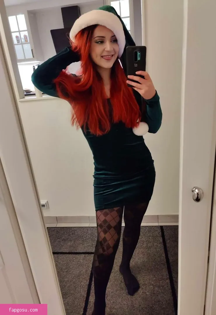 AnnieFuchsia