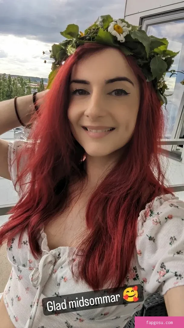 AnnieFuchsia