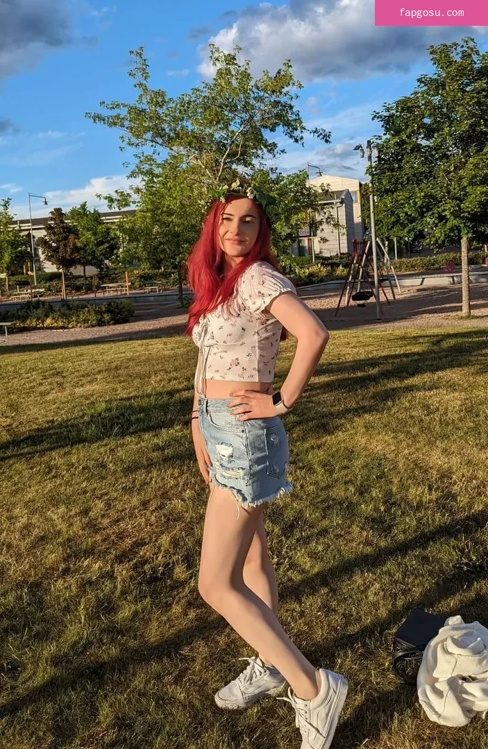 AnnieFuchsia