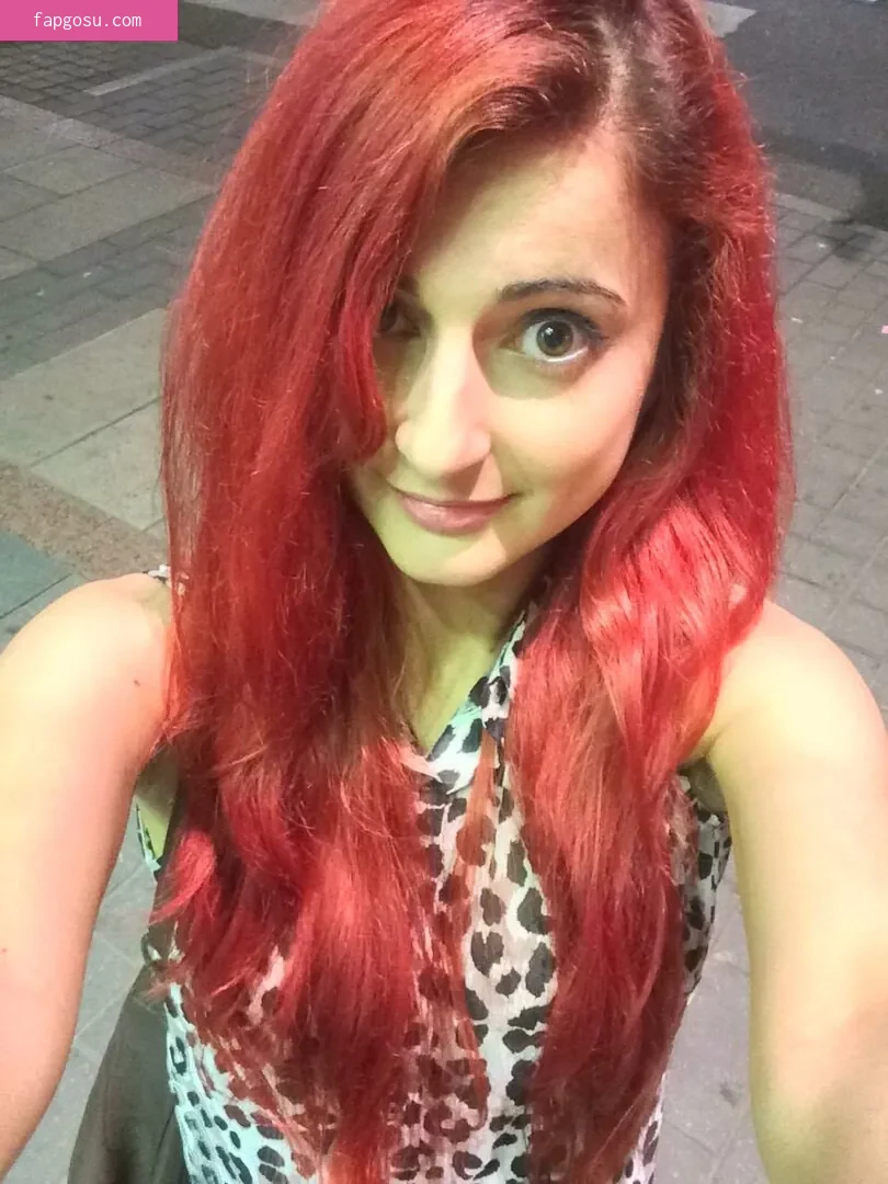AnnieFuchsia