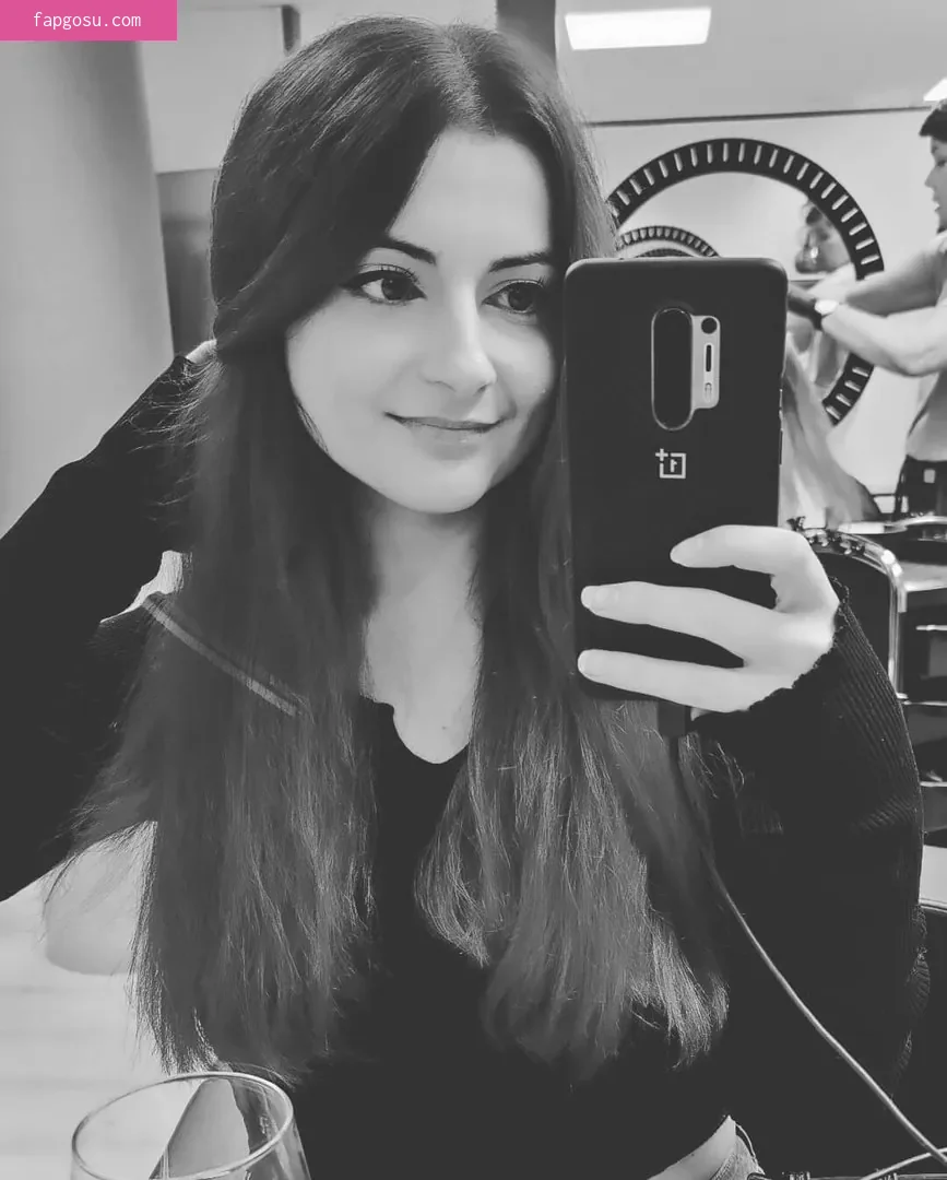 AnnieFuchsia