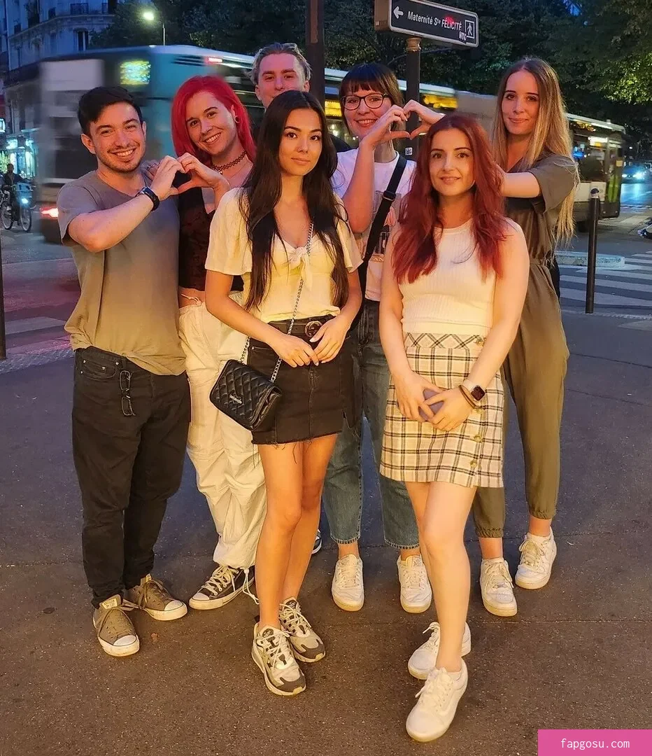 AnnieFuchsia