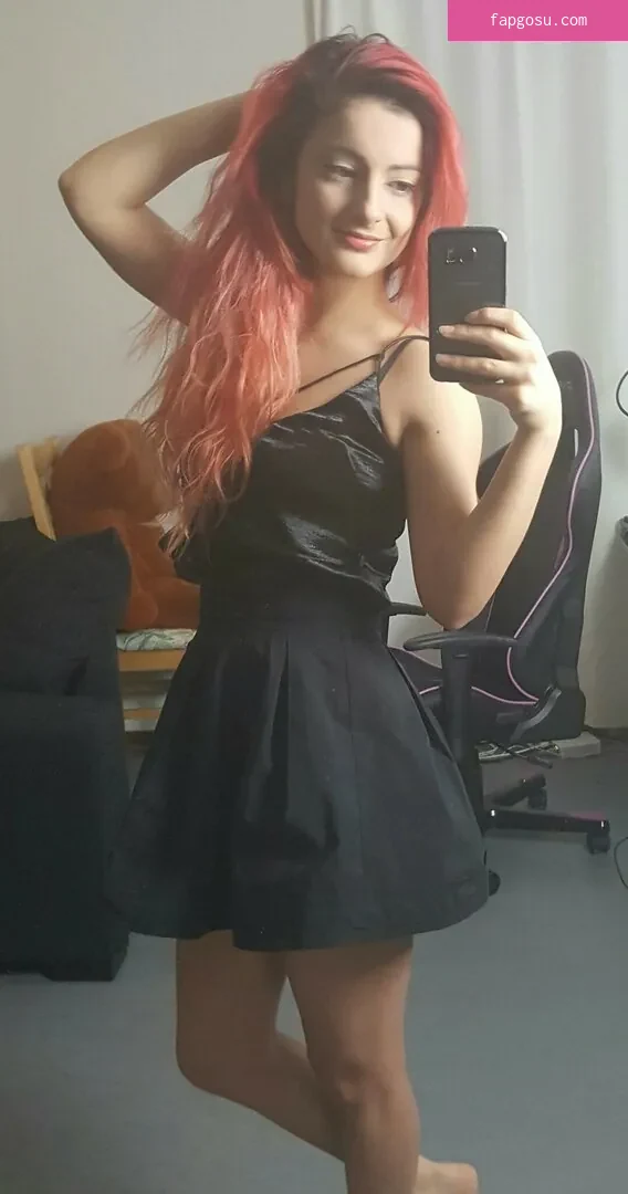 AnnieFuchsia