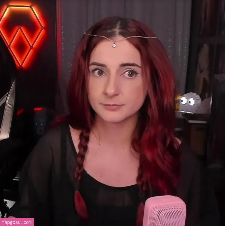 AnnieFuchsia