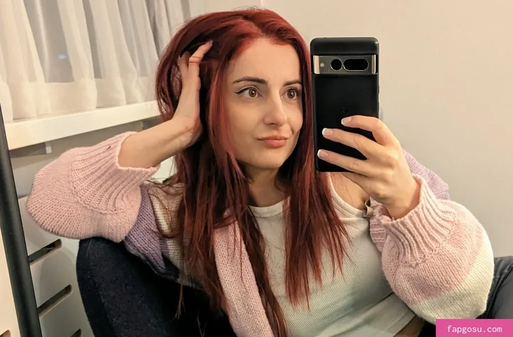 AnnieFuchsia