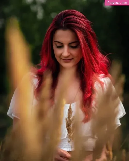 AnnieFuchsia