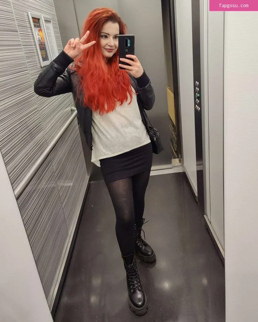 AnnieFuchsia