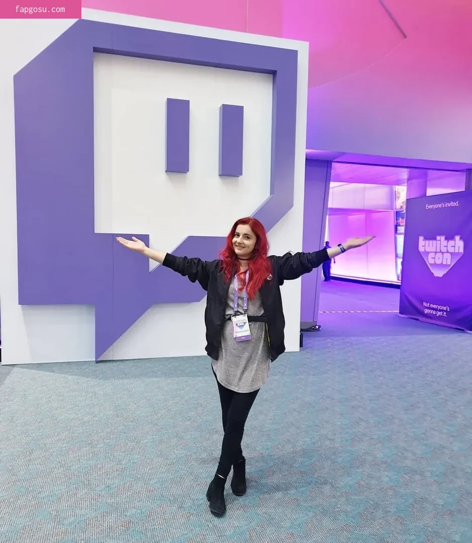 AnnieFuchsia