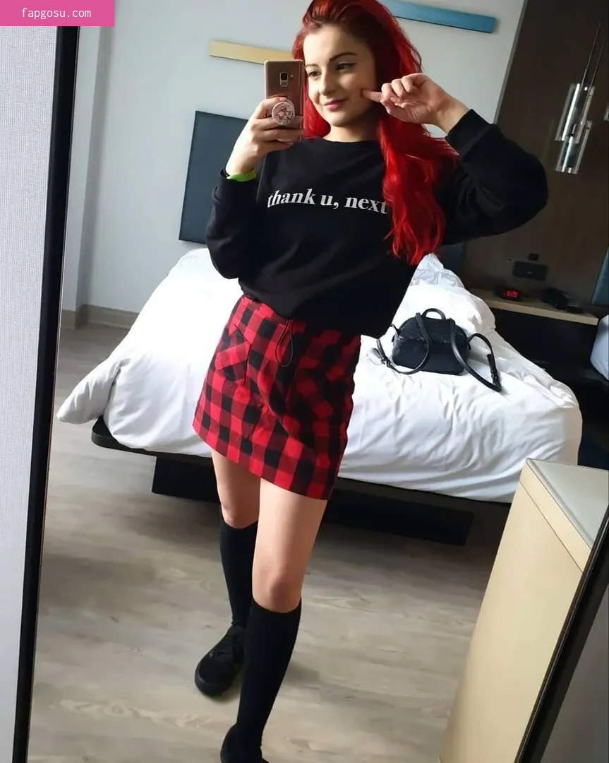 AnnieFuchsia