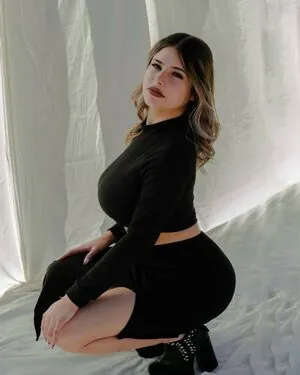 Abril Perez content