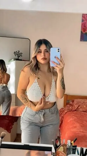 Abril Perez content