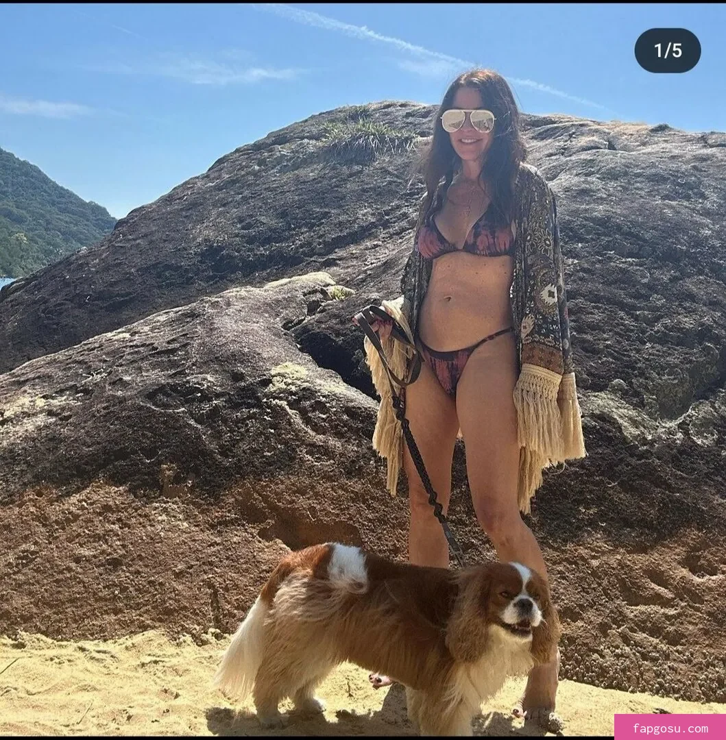 Ana Paula Padrão