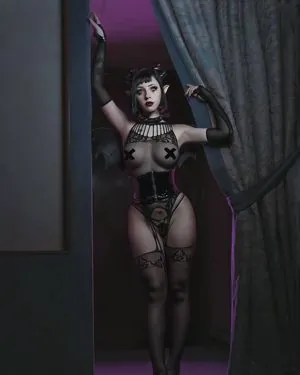 Aoy_Queen