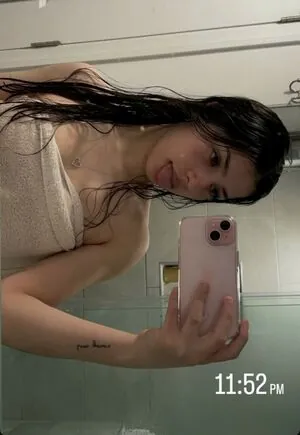 Ava_quijije content