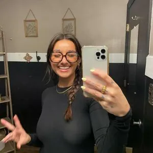 Alyssa Reign content